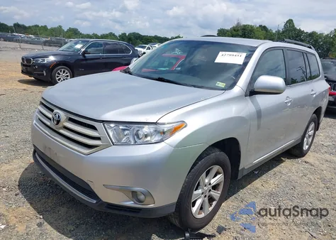 2012 Toyota Highlander Base V6 z USA, uszkodzony, nr VIN 5TDBK3EH9CS102658
